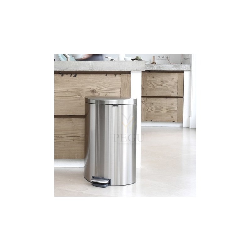 Brabantia FLATBACK+ pedaaliga soft-closed prügikast 40L, Matt Steel FPP