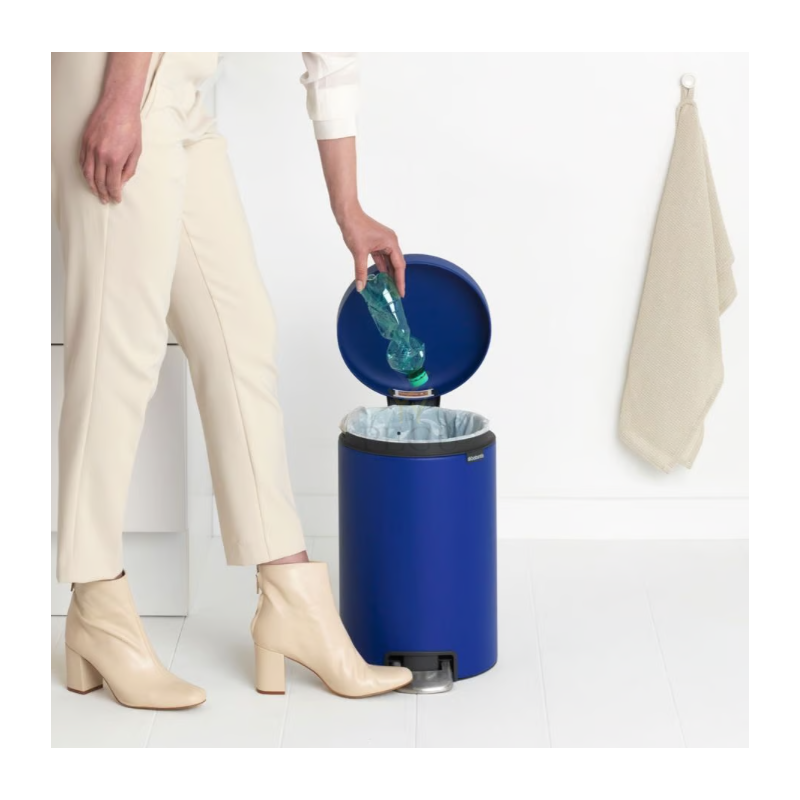 Newicon Brabantia мусорница 12l с педалью, плавное закрывание Minearal Powerful Blue