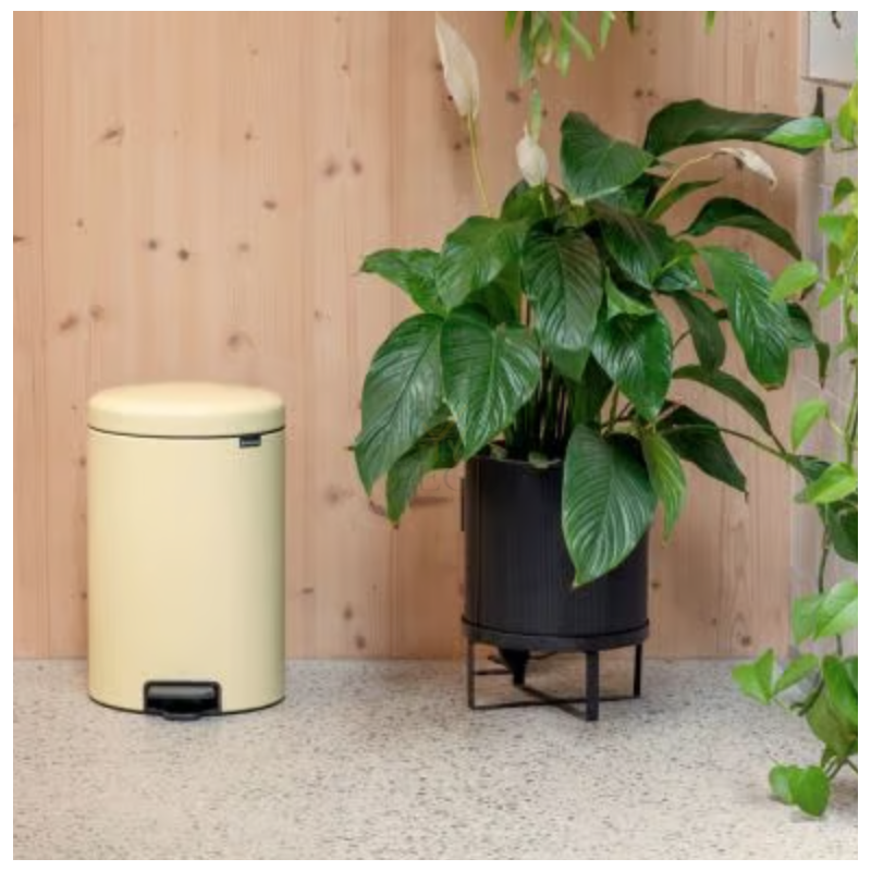 Newicon Brabantia мусорница 12l с педалью, плавное закрывание Mellow Yellow