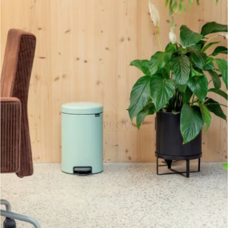 Newicon Brabantia prügikast 12l pedaaliga vaikselt sulguv Jade Green