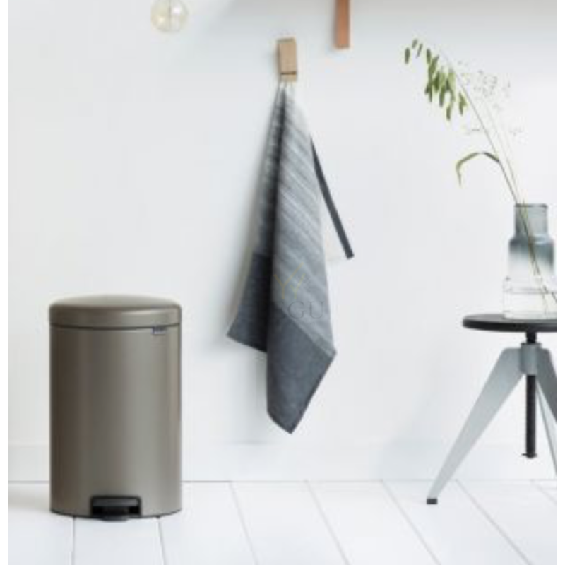 Brabantia pedaaliga prügikast Newicon 20L, Platinum