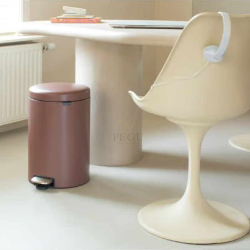 Brabantia pedaaliga prügikast Newicon 20L, Satin Taupe