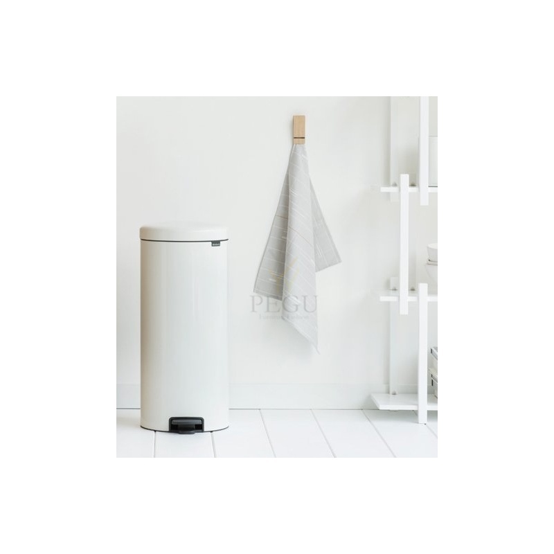 Newicon Brabantia мусорница 30l, с педалью, плавное закрывание белая