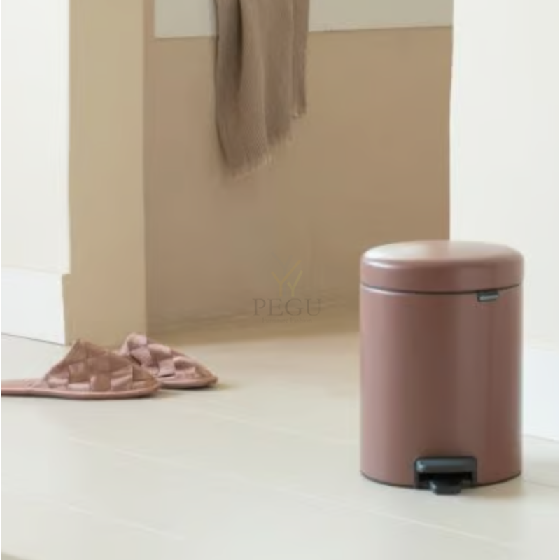 Newicon Brabantia мусорница 5L,  с педалью, плавное закрывание Satin Taupe