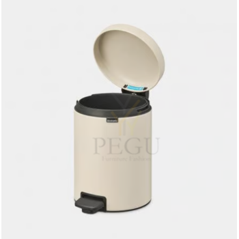 Brabantia pedaaliga prügikast NEWICON 5L Soft Beige1.png