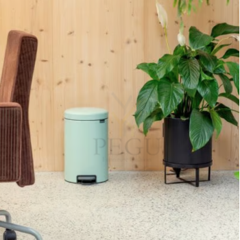 Brabantia prügikast 12L pedaaliga Jade Green3.png