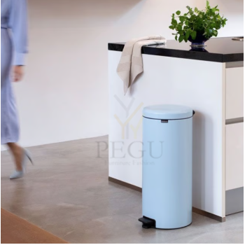 Brabantia prügikast 30L pedaaliga soft-colose Dreamy Blue4.png