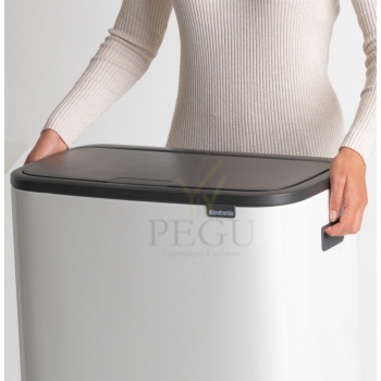 Brabantia prügikast valge Touch bin 60L BO6.jpg