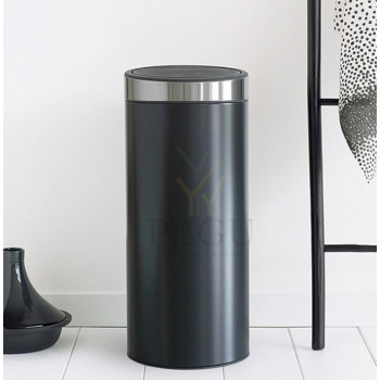 Brabantia prügiksat 115448 Touch bin 30L matt must FPP lid kaan kaas1.jpg