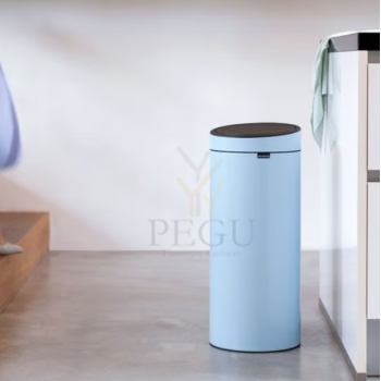 Brabantia prügikast 30L Touch bin Dreamy Blue4.png