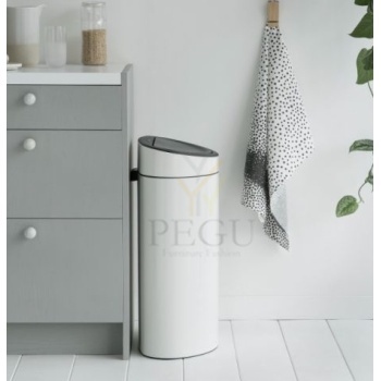 Brabantia prügikast touch bin 40L valge3.JPG