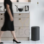 Brabantia pedaaliga prügikast Newicon 20L, Mineral Infinite Grey