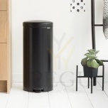 Newicon Brabantia мусорница 30l, с педалью, плавное закрывание чёрная