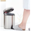 Brabantia prügikast Matt steel Fingerprint Proof pedaaliga 5 L PEGU 4.png