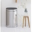 Brabantia prügikast Touch bin 40L brilliant steel poleeritud teras1.jpg